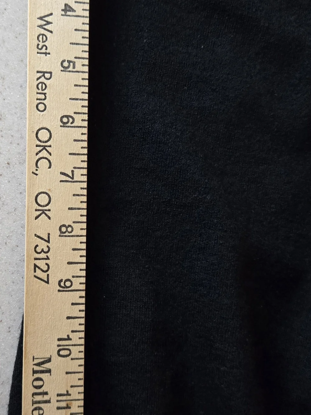 Banana Republic Men’s Black V-Neck Sweater#669